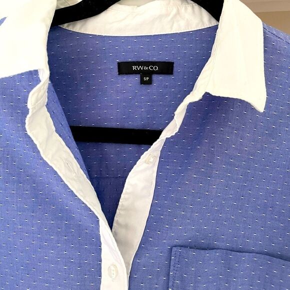RW&Co Cotton Blue Oxford Shirt Button Up Office Shirt sz Small - Picture 2 of 5